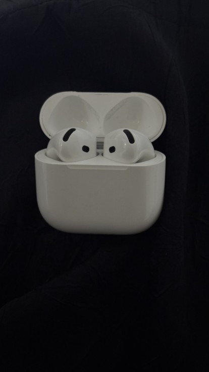 Air Pods 4